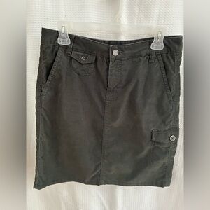 REI gray corduroy cargo skirt/  six pockets, knee length